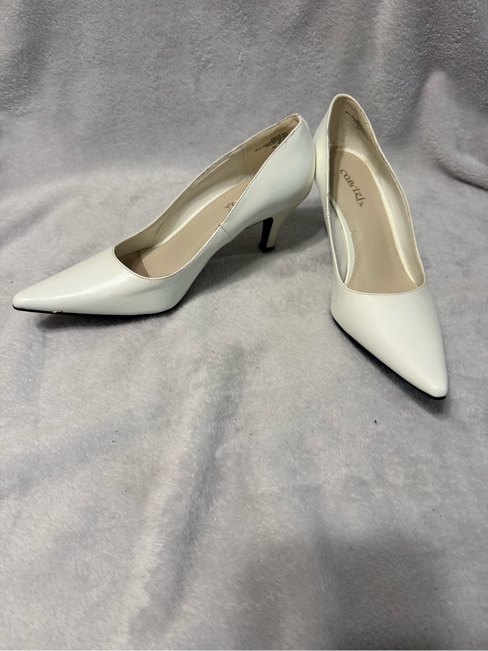 Cobrizi White Pointed Toe Kitten Heel Pumps